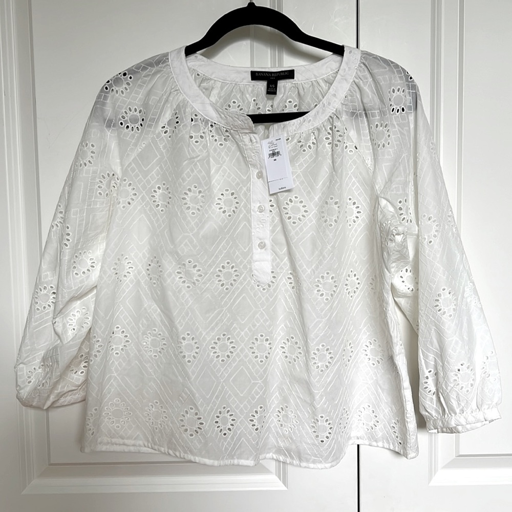 XS Banana Republic Outlet white lace top